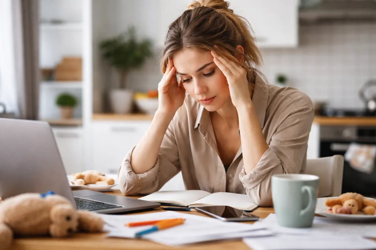 Comprendre la charge mentale des femmes et ses impacts